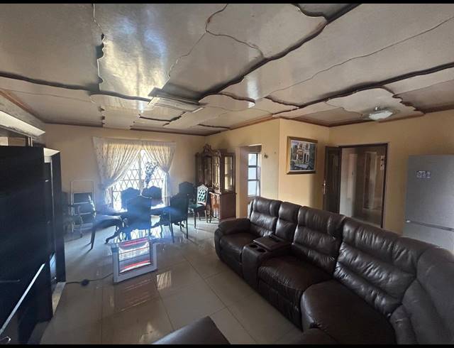 4 BEDROOM HOUSE FOR SALE IN STEEL PARK